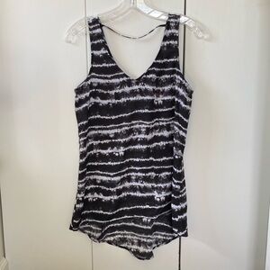 Size small. Express high/low tank top